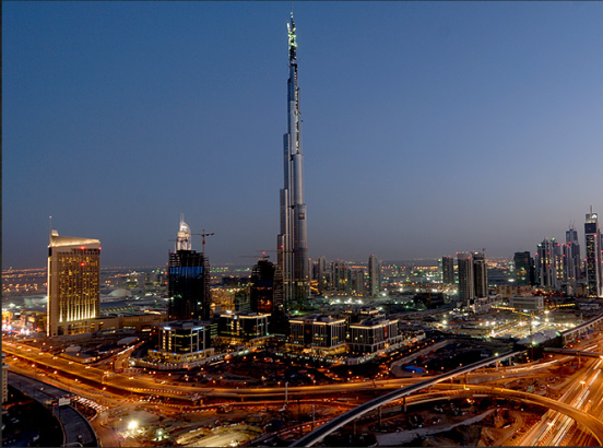 Путешествия : Бурдж-Халифа – это самое высокое здание в мире